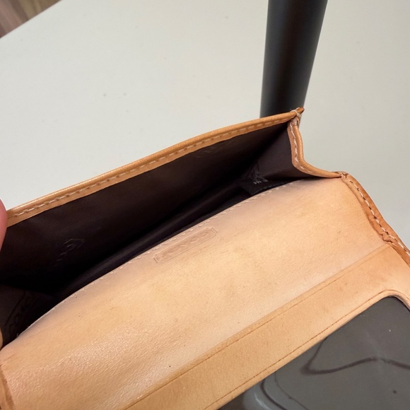 Coach Signature Vachetta Card Holder - Picture 5 of 7